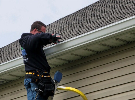 Expert roof repair services in St. Louis area neighborhoods